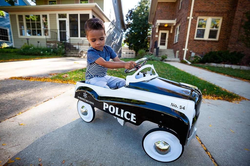 Kid Trax Toddler Classic Pedal Car, Kids 3-5 Years Old, Max Weight 59 lbs, Durable Steel, Police Car